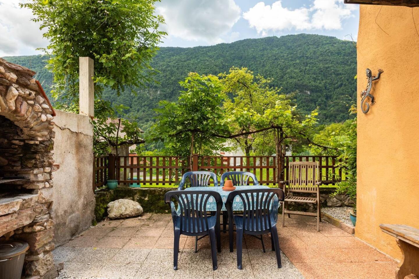 Holiday Home Katric Kamno Экстерьер фото