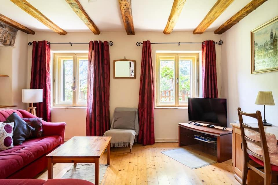Holiday Home Katric Kamno Экстерьер фото