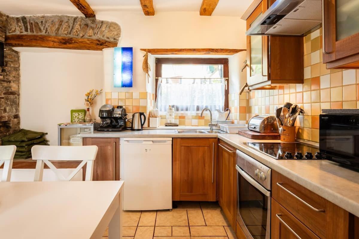 Holiday Home Katric Kamno Экстерьер фото